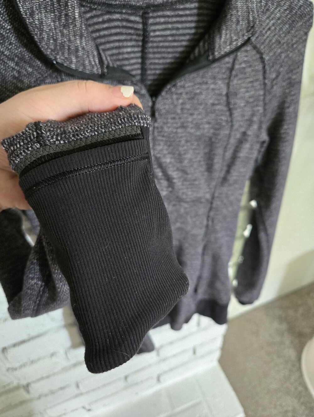 Lululemon Runderful 1/2 Zip - Picture 9 of 14